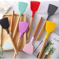 Spatula Silikon Gagang Kayu Sutil Dapur